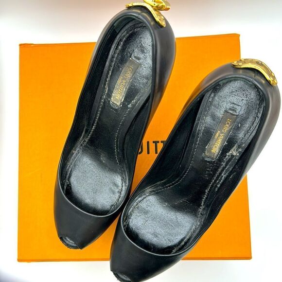 LOUIS VUITTON PATENT GOLD LOCK PLATFORM PEEP TOE PUMPS WITH BOX & DUSTBAG - Picture 8 of 14